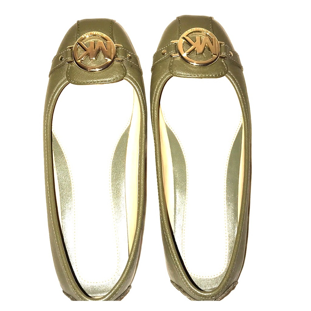 Perfect Condition Michael Kors Size 7 Flats